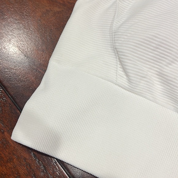 Lululemon “Ebb to train” sports bra *NWT* - Picture 2 of 8